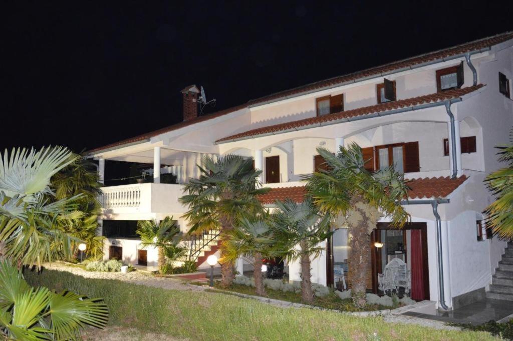 Nova Vas  Apartments Athena المظهر الخارجي الصورة
